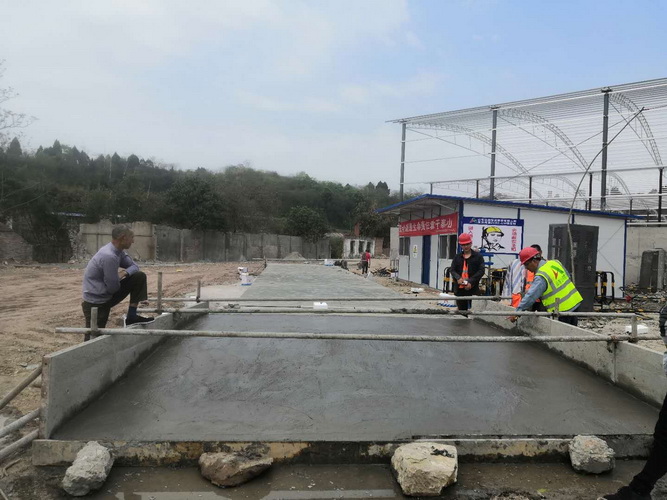 宜賓公路橋梁建設3*16米200噸（dūn）安裝現場