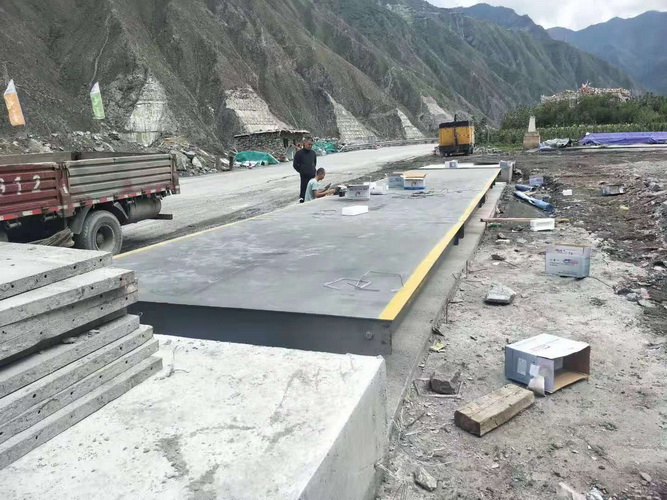 阿壩州黑水3*16-120安裝現場